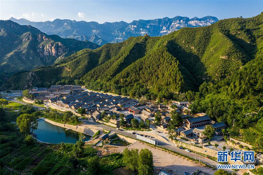 (新華全媒頭條·小康圓夢·圖文互動)(1)恢宏史詩耀千秋——寫在中國共產(chǎn)黨帶領中國人民全面建成小康社會之際