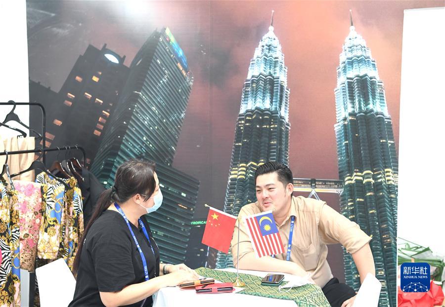 (新華全媒頭條·圖文互動(dòng))(12)十八歲的見(jiàn)證——從東博會(huì)看中國(guó)—東盟合作之變