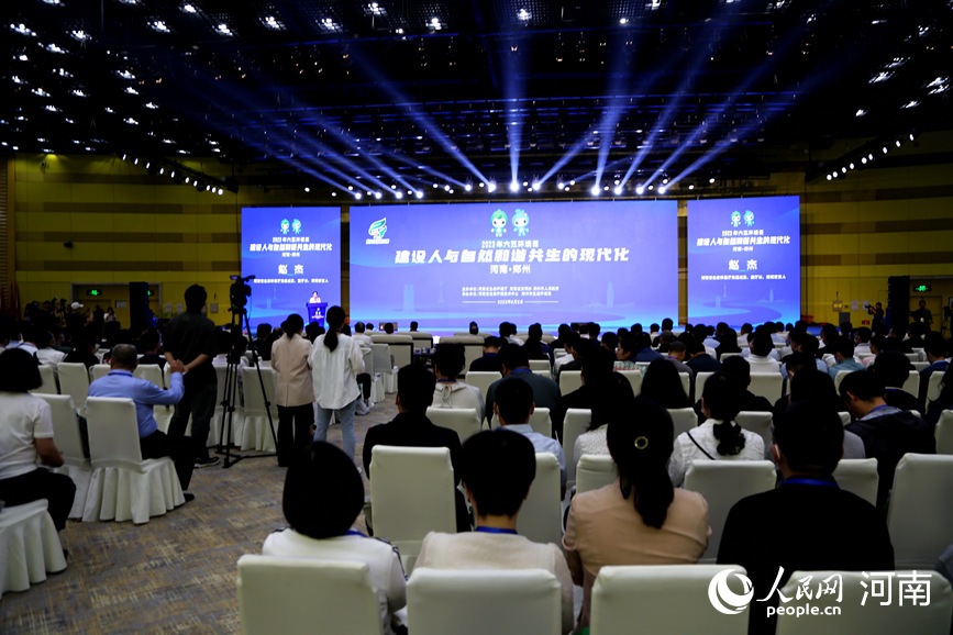 六五環(huán)境日河南主場(chǎng)活動(dòng)現(xiàn)場(chǎng)。人民網(wǎng) 于思遠(yuǎn)攝